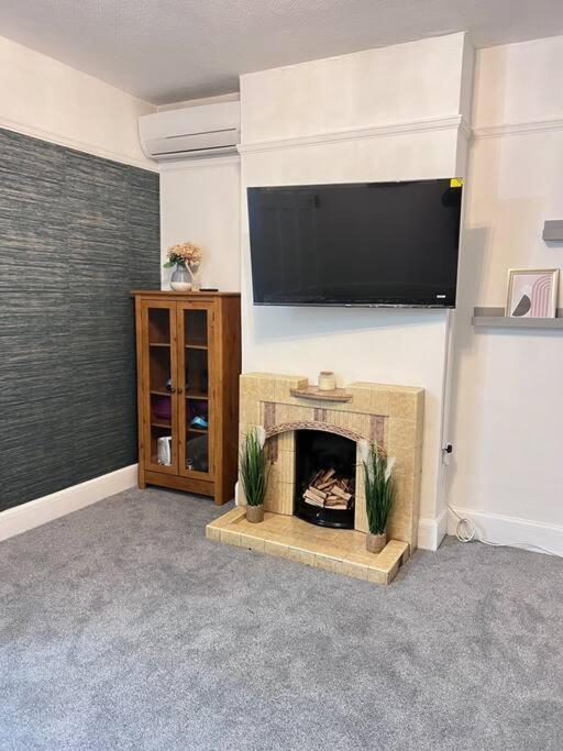 Spacious 3 Bed Flat - Beach Nearby - No Pets Southend-on-Sea Exterior foto